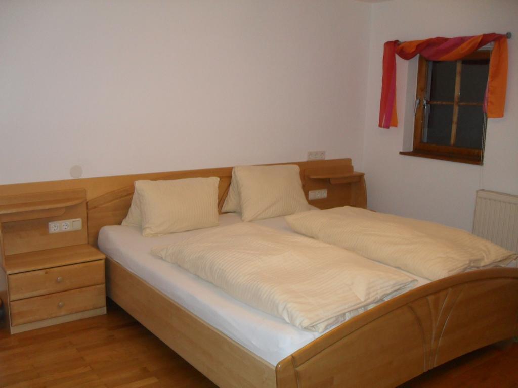 Ferienwohnung Haus Schellenschmied Pettneu am Arlberg Zimmer foto